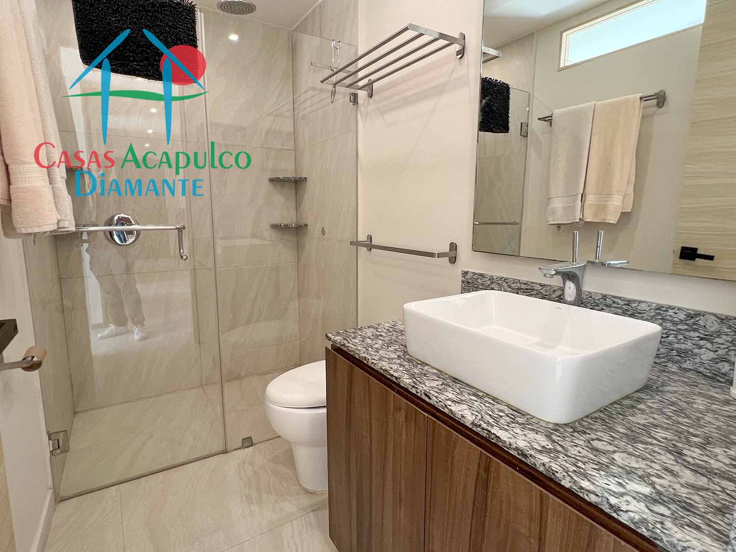 La Isla Emerald J2 - Recámara uno 11